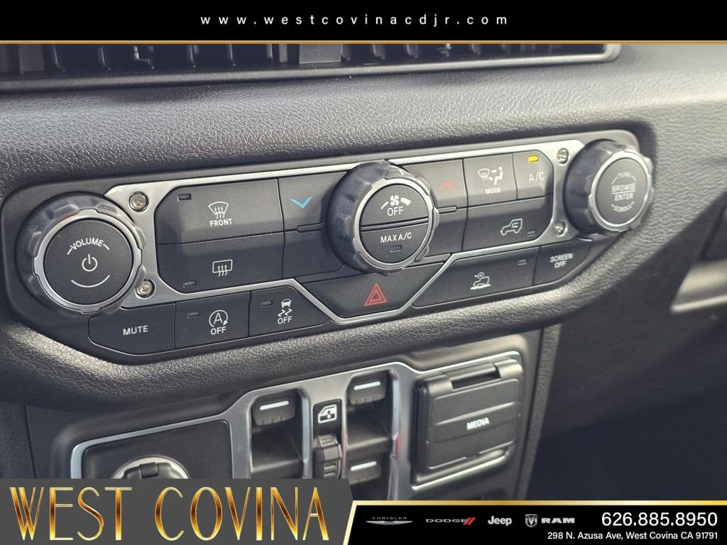 2026 Jeep Wrangler Sport thumbnail 15