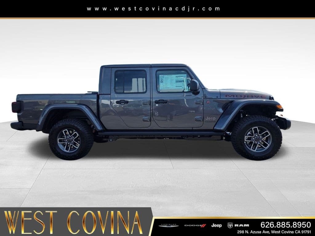 2026 Jeep Gladiator Mojave thumbnail 4