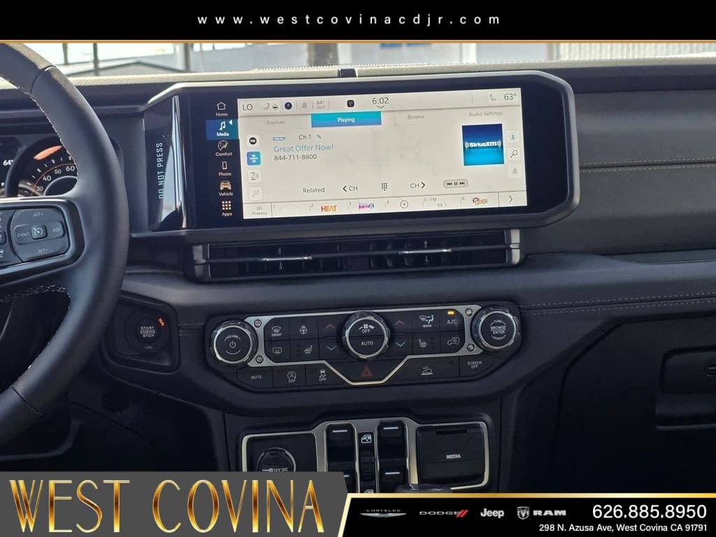 2026 Jeep Gladiator Mojave thumbnail 12