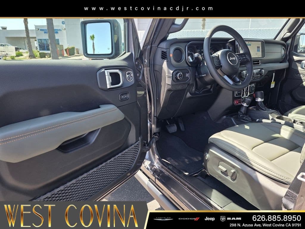 2026 Jeep Gladiator Mojave thumbnail 15