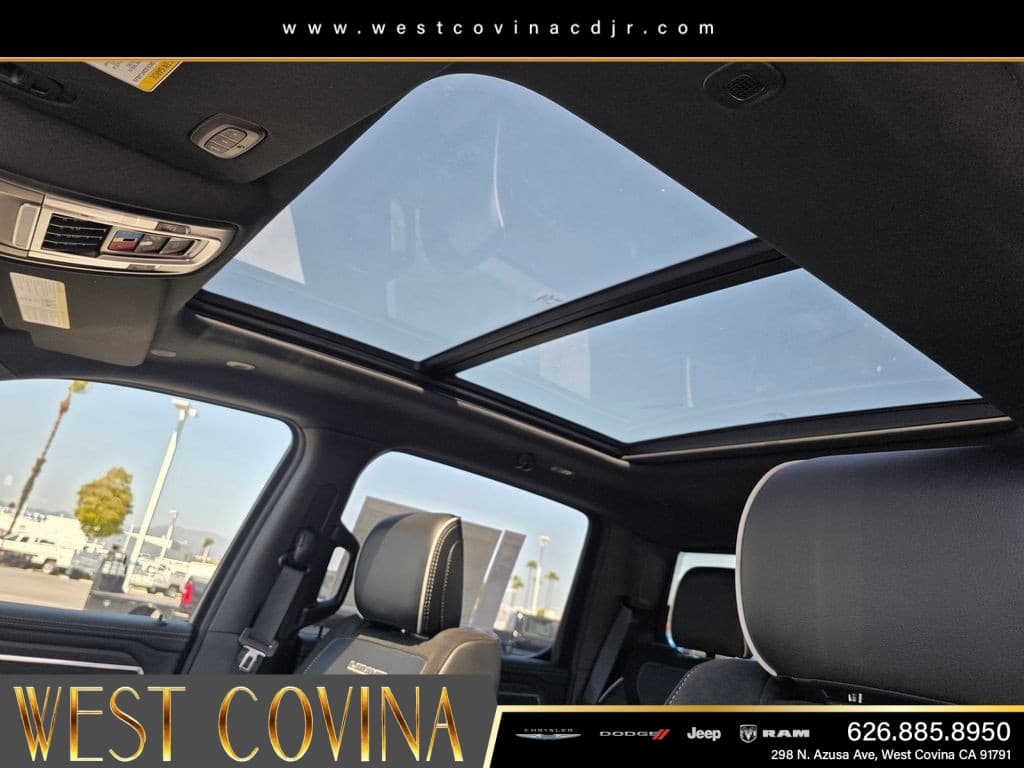 2026 RAM 1500 Laramie thumbnail 15