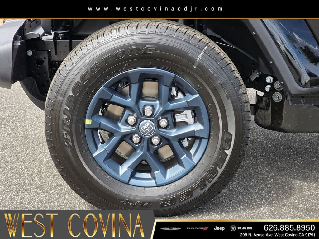 2026 Jeep Gladiator 85th Anniversary Edition thumbnail 9
