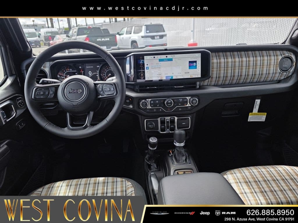 2026 Jeep Gladiator 85th Anniversary Edition thumbnail 13