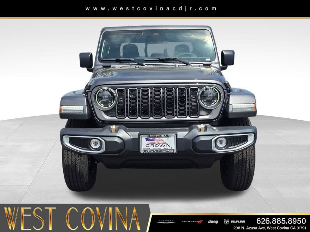2026 Jeep Gladiator 85th Anniversary Edition thumbnail 2