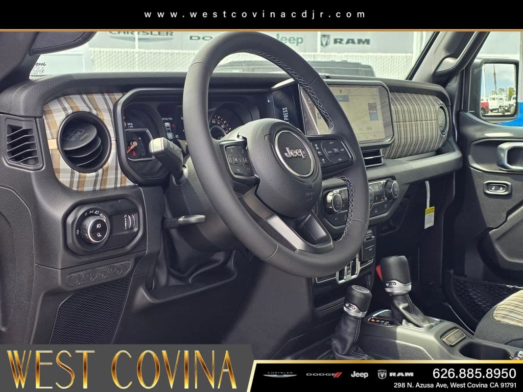 2026 Jeep Gladiator 85th Anniversary Edition thumbnail 15