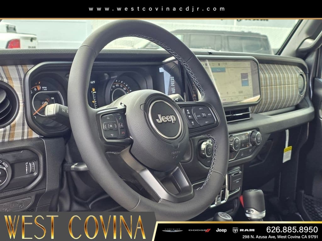 2026 Jeep Gladiator 85th Anniversary Edition thumbnail 16
