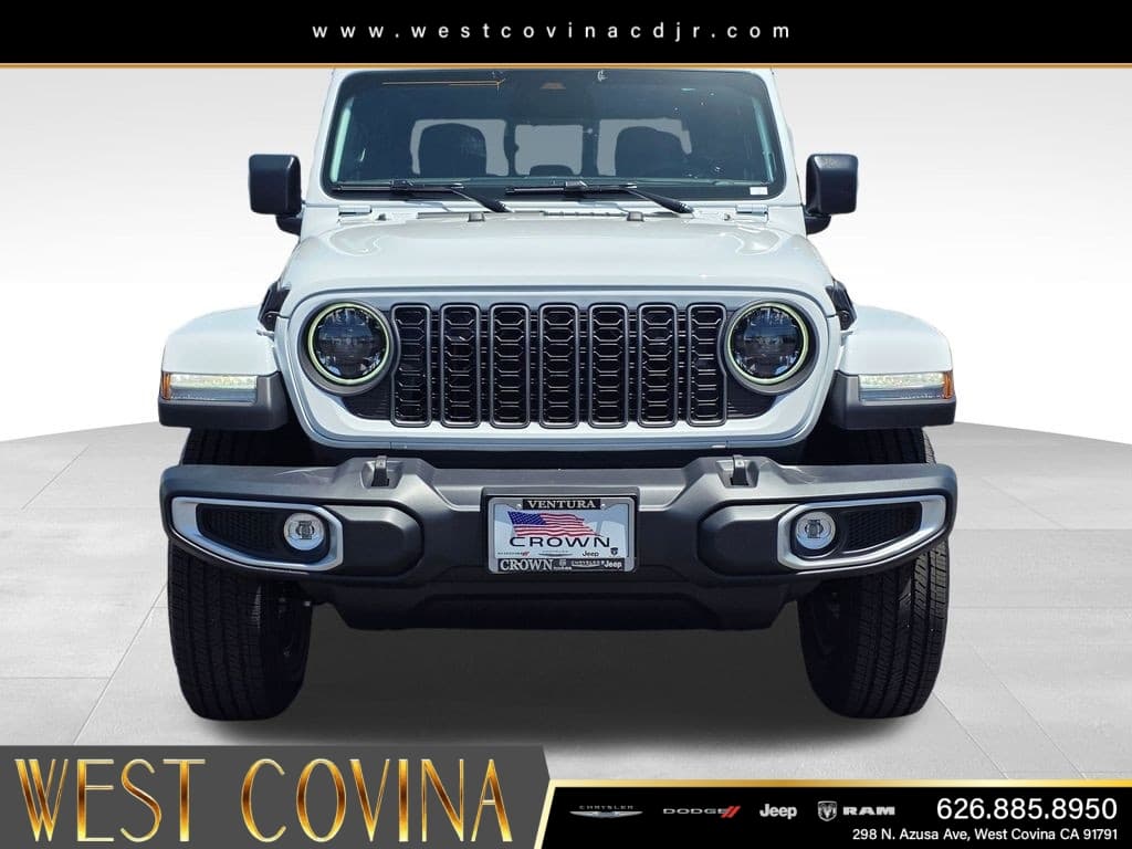 2026 Jeep Gladiator Sahara thumbnail 2