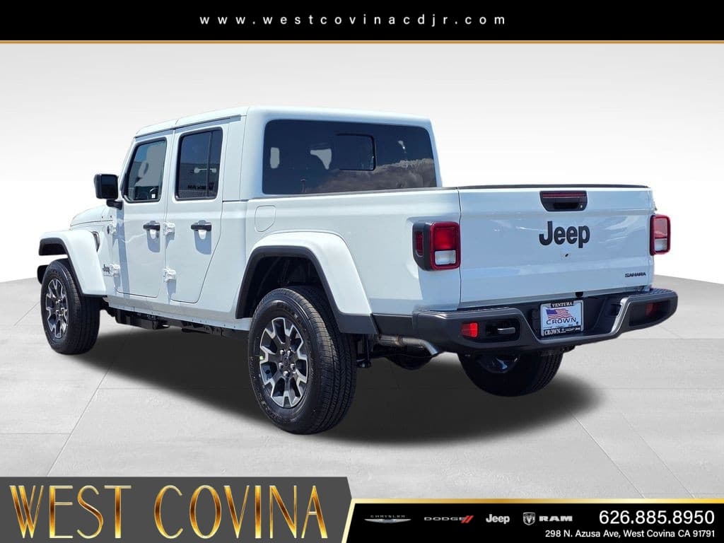 2026 Jeep Gladiator Sahara thumbnail 7