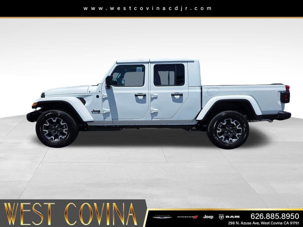 2026 Jeep Gladiator Sahara thumbnail 8