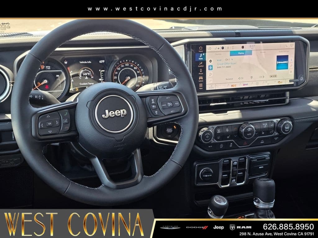 2026 Jeep Gladiator Sahara thumbnail 10