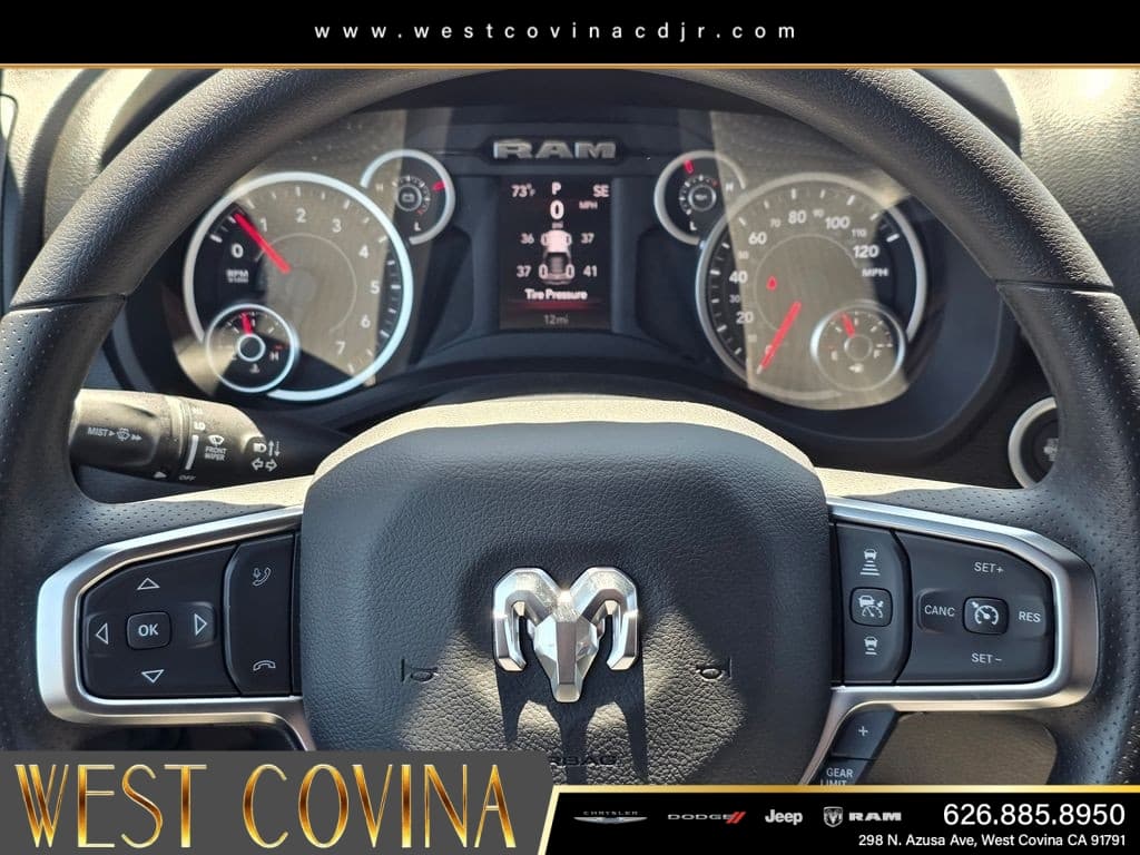 2026 RAM 1500 Express thumbnail 23