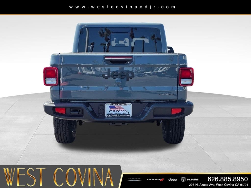 2026 Jeep Gladiator Sahara thumbnail 6