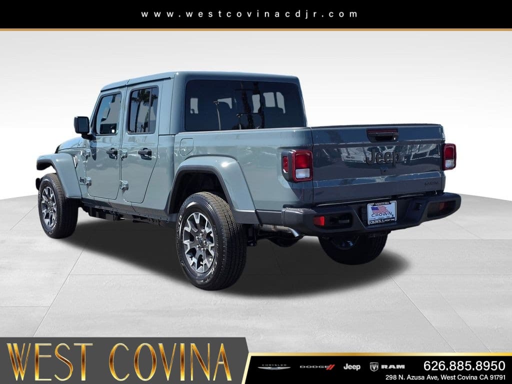 2026 Jeep Gladiator Sahara thumbnail 7