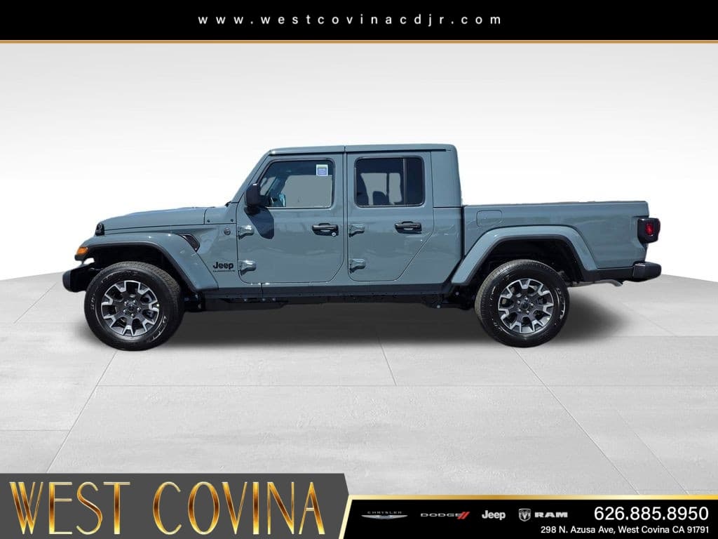 2026 Jeep Gladiator Sahara thumbnail 8