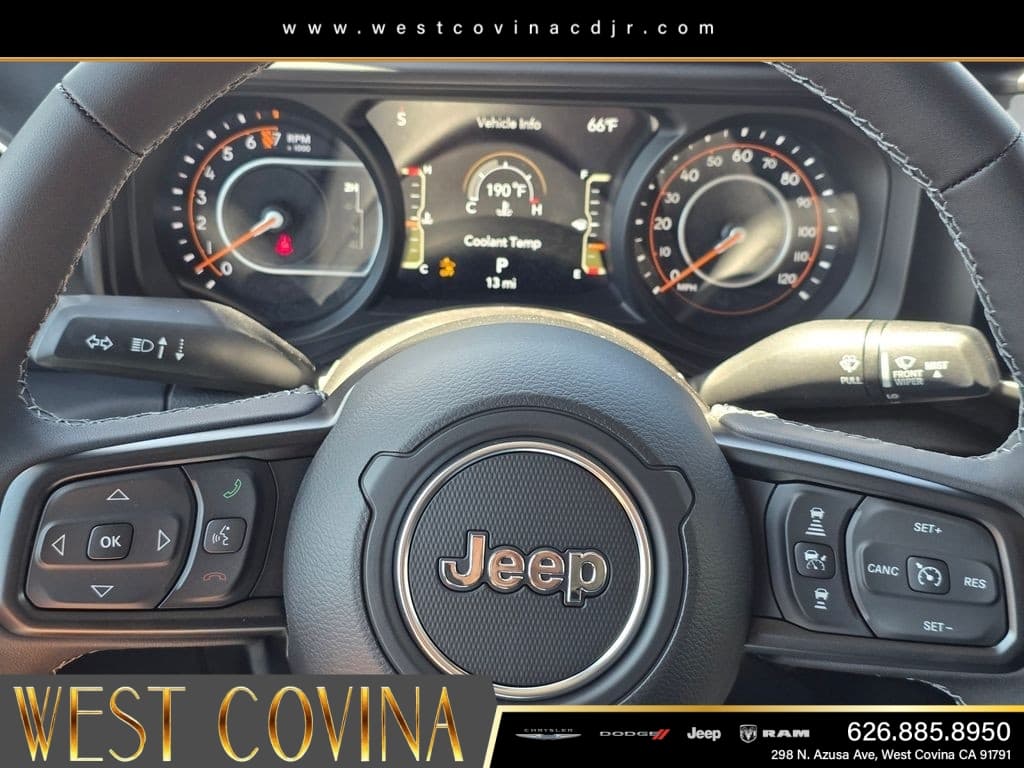 2026 Jeep Gladiator Sahara thumbnail 19