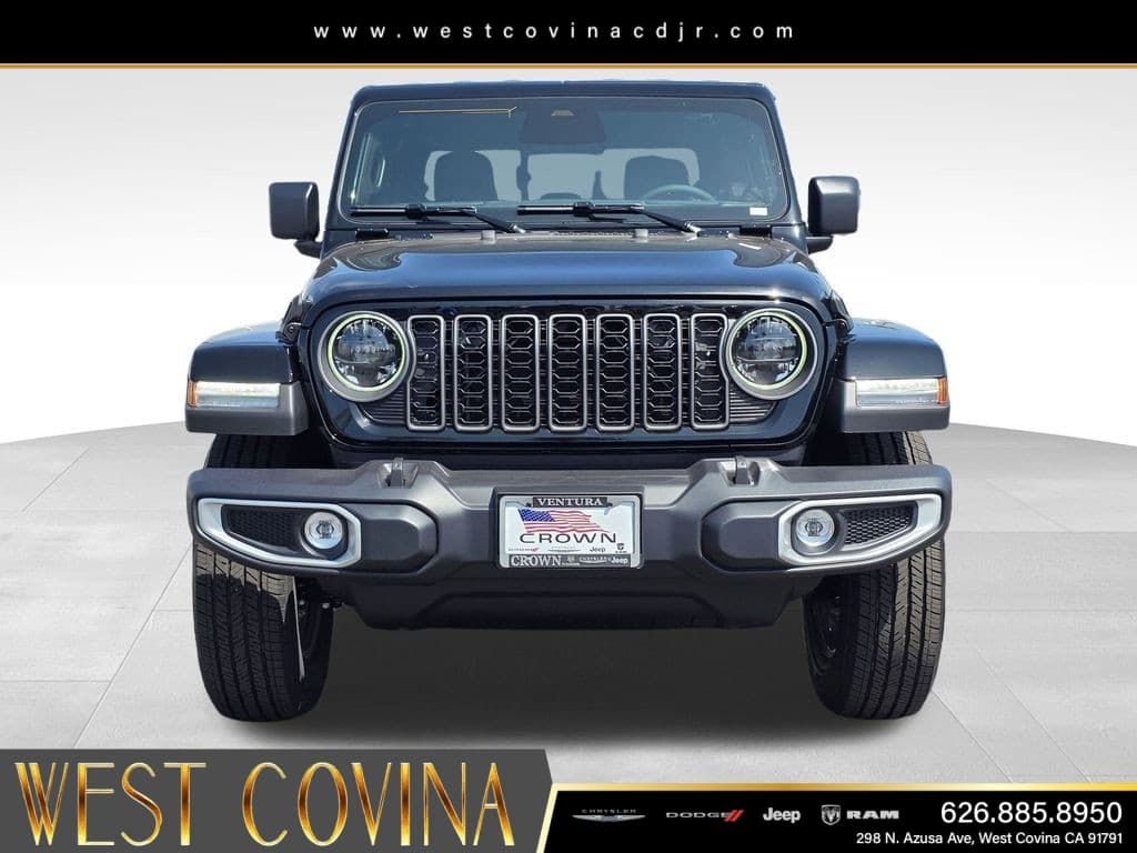 2026 Jeep Gladiator Sahara thumbnail 2