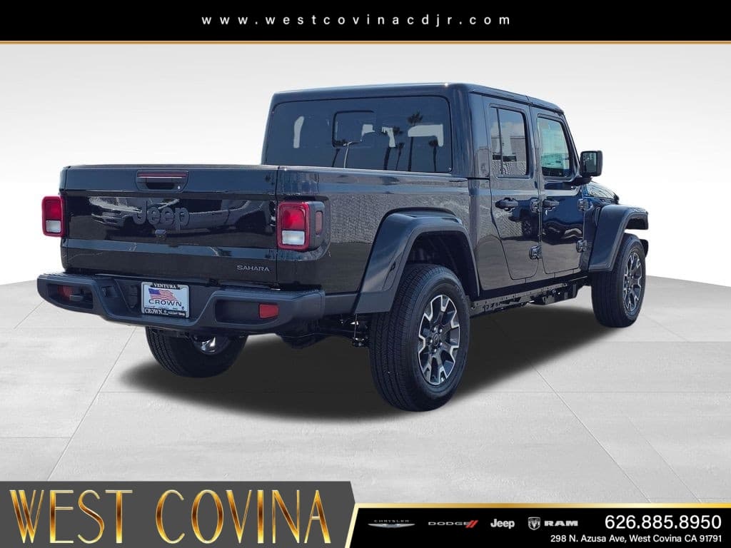 2026 Jeep Gladiator Sahara thumbnail 5