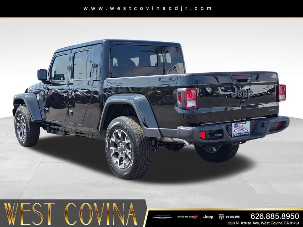 2026 Jeep Gladiator Sahara thumbnail 7
