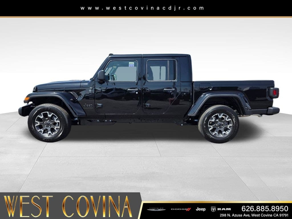 2026 Jeep Gladiator Sahara thumbnail 8