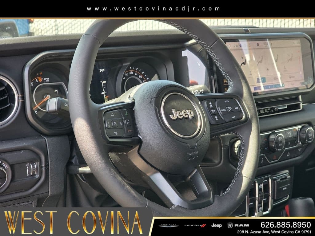 2026 Jeep Gladiator Sahara thumbnail 15