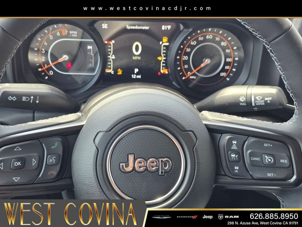 2026 Jeep Gladiator Sahara thumbnail 19