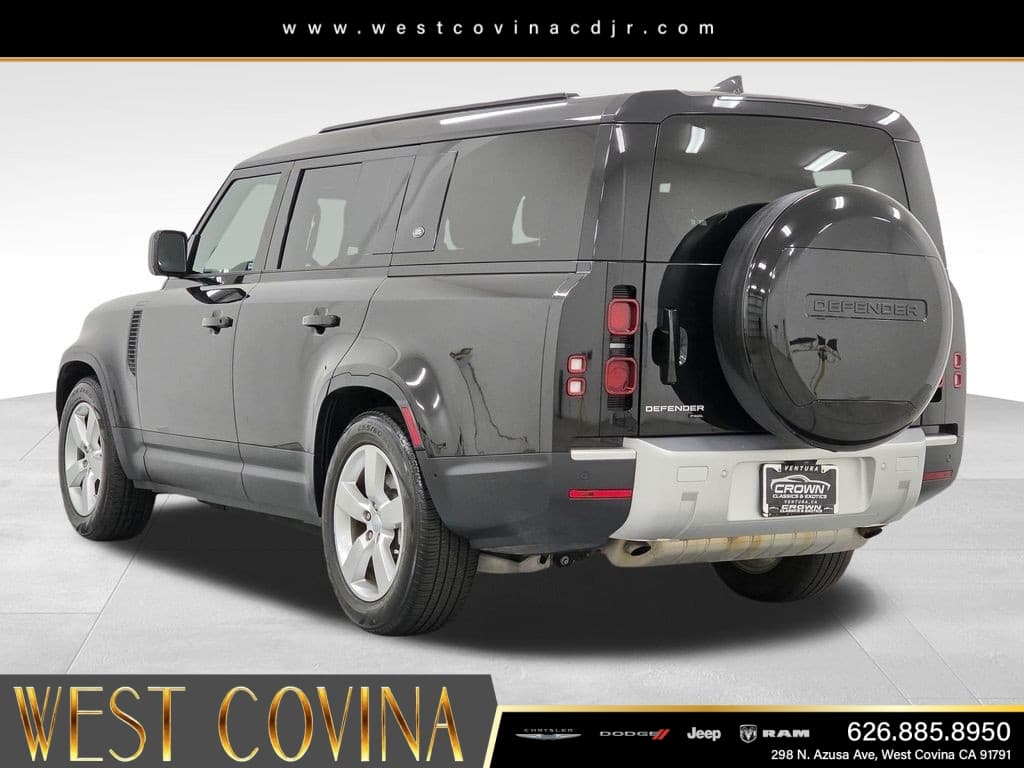 2023 Land Rover Defender 130 SE thumbnail 5