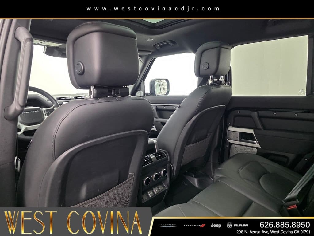 2023 Land Rover Defender 130 SE thumbnail 20