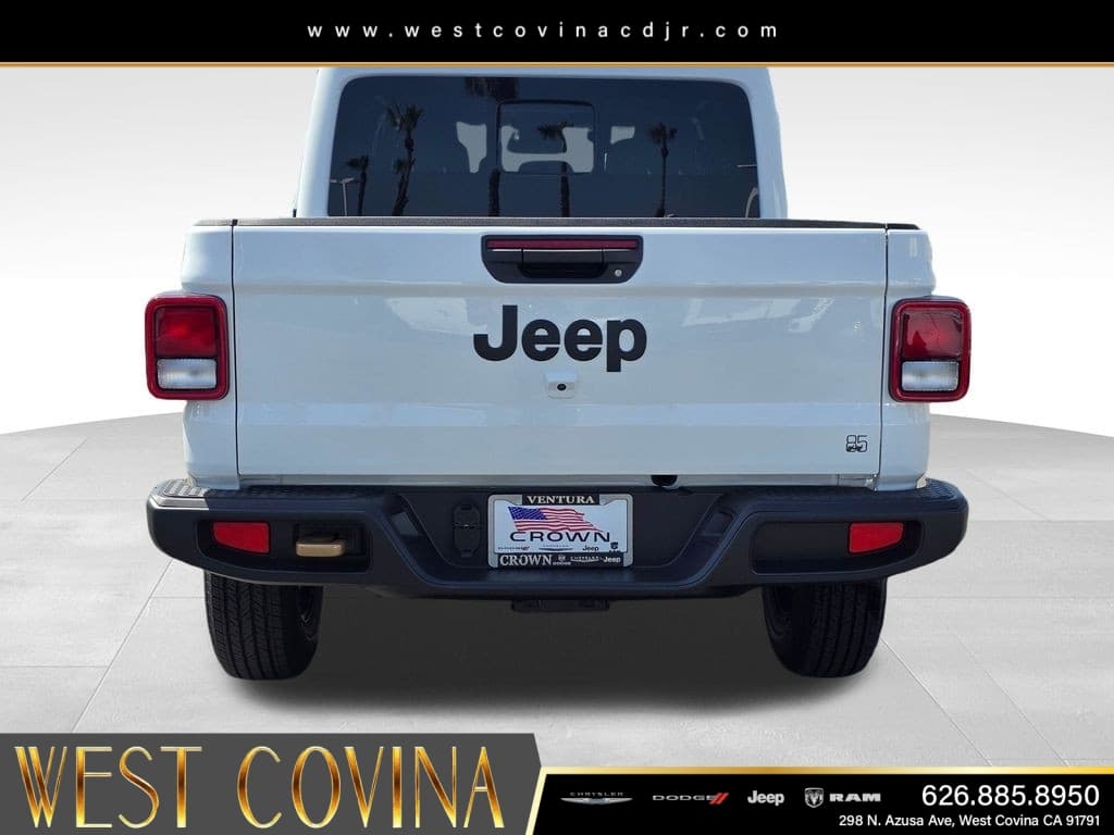 2026 Jeep Gladiator 85th Anniversary Edition thumbnail 6