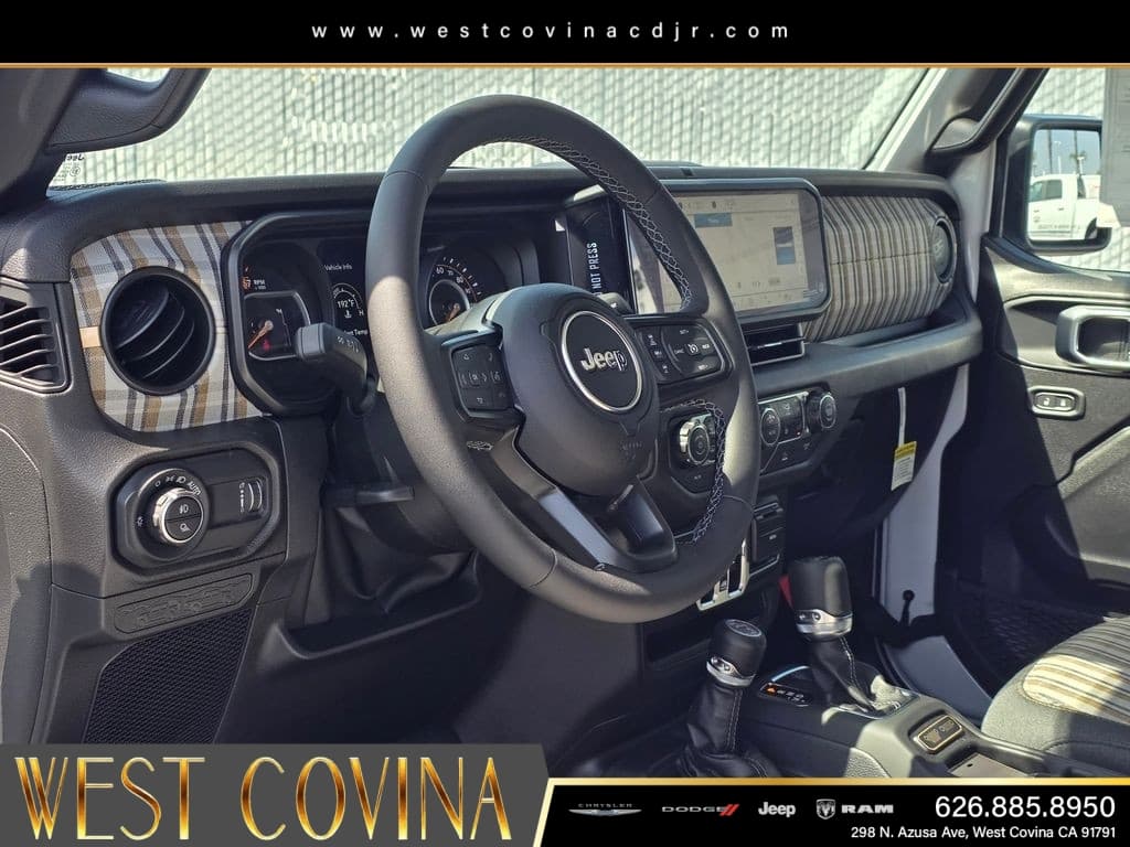 2026 Jeep Gladiator 85th Anniversary Edition thumbnail 16