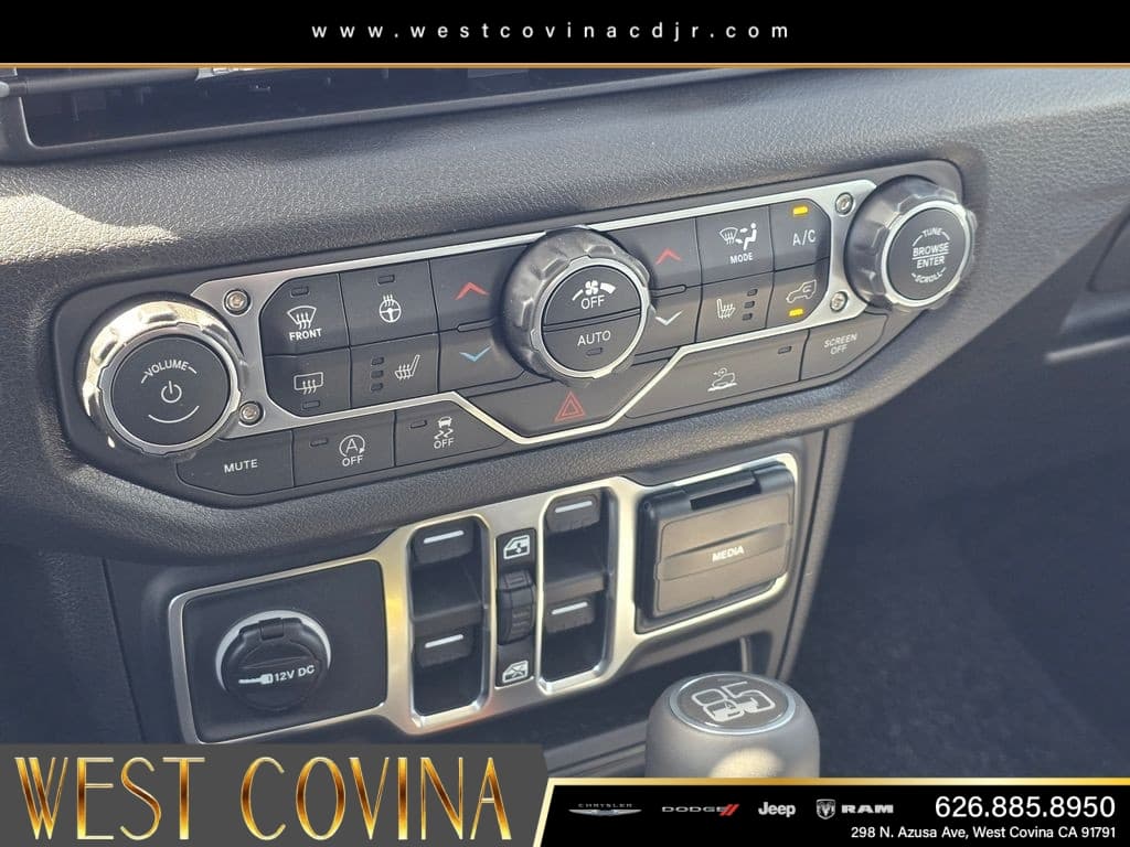 2026 Jeep Gladiator 85th Anniversary Edition thumbnail 19