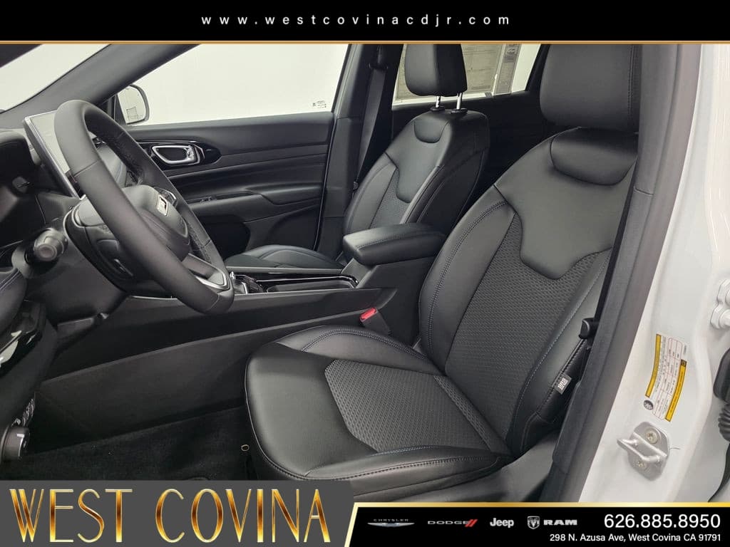 2026 Jeep Compass Latitude thumbnail 12