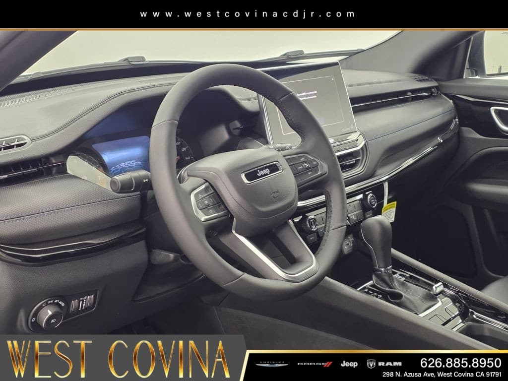2026 Jeep Compass Latitude thumbnail 13