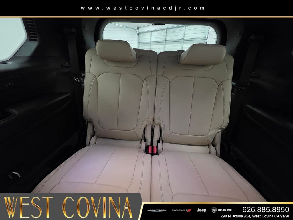 2026 Jeep Grand Cherokee L Limited thumbnail 10