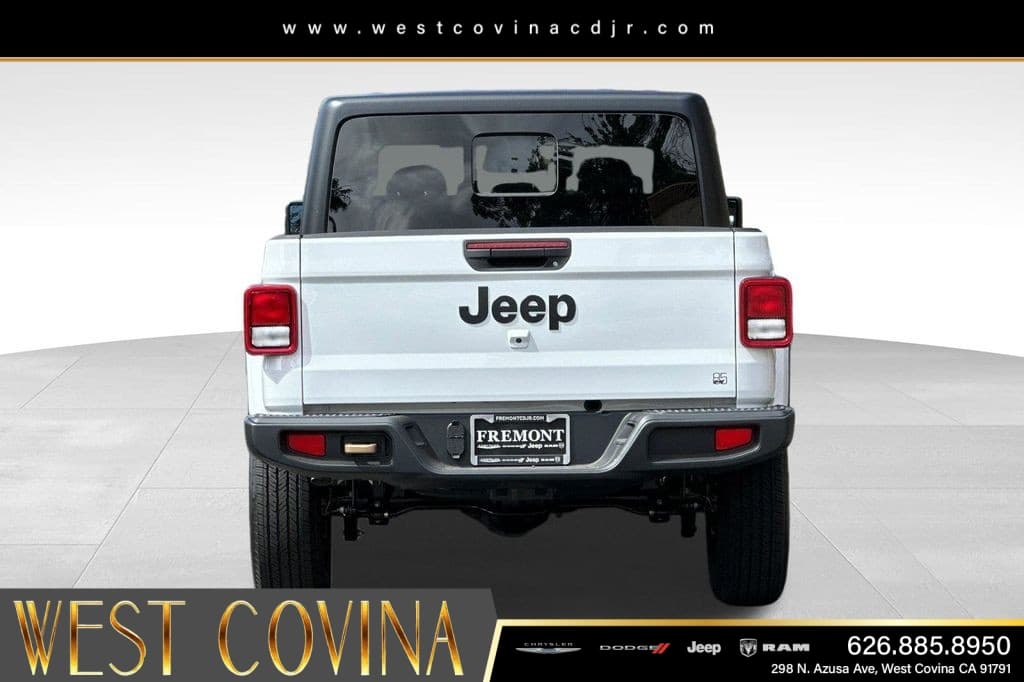 2026 Jeep Gladiator 85th Anniversary Edition thumbnail 7