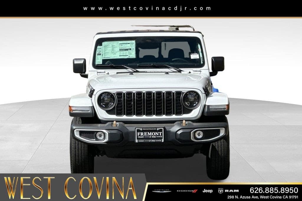 2026 Jeep Gladiator 85th Anniversary Edition thumbnail 2
