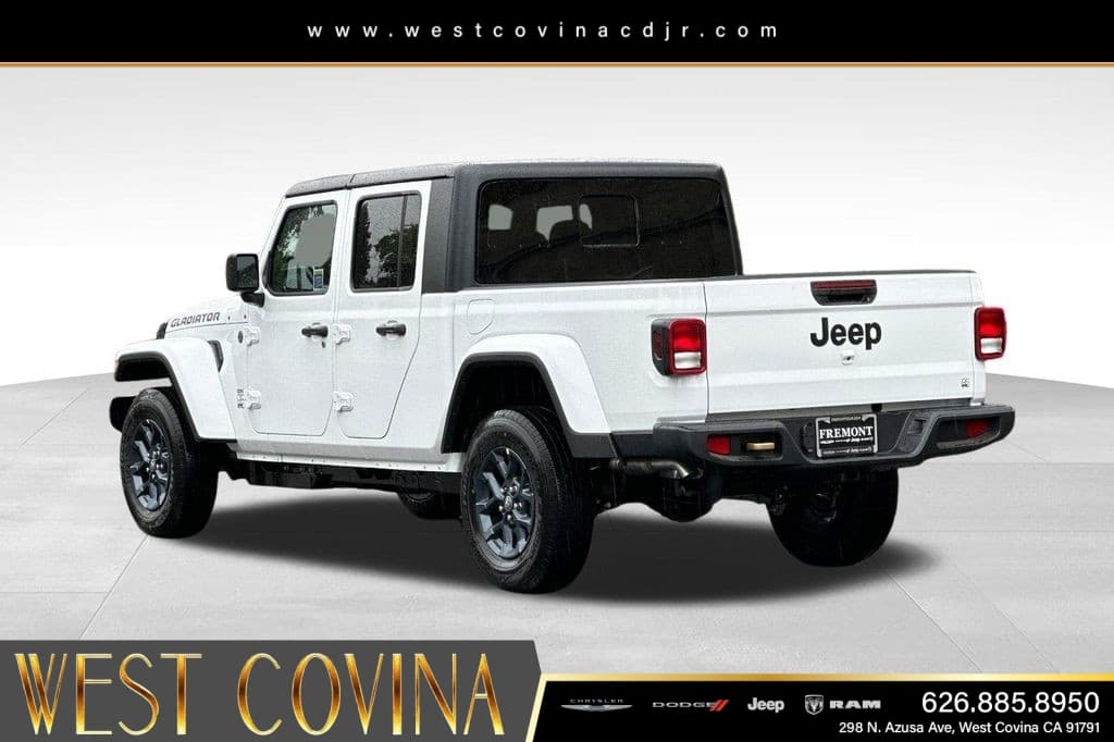 2026 Jeep Gladiator 85th Anniversary Edition thumbnail 7