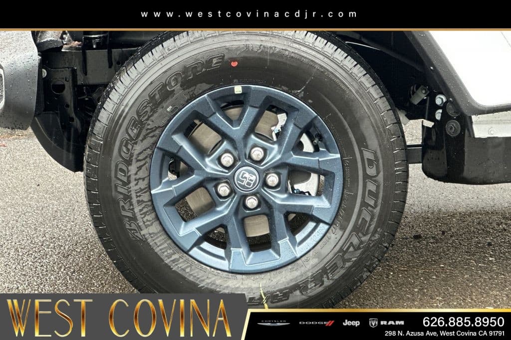 2026 Jeep Gladiator 85th Anniversary Edition thumbnail 24