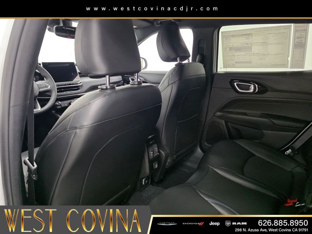 2026 Jeep Compass Latitude thumbnail 10