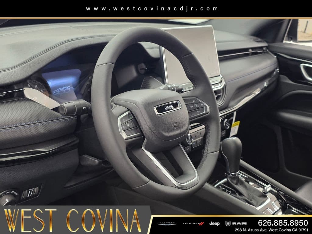 2026 Jeep Compass Latitude thumbnail 13