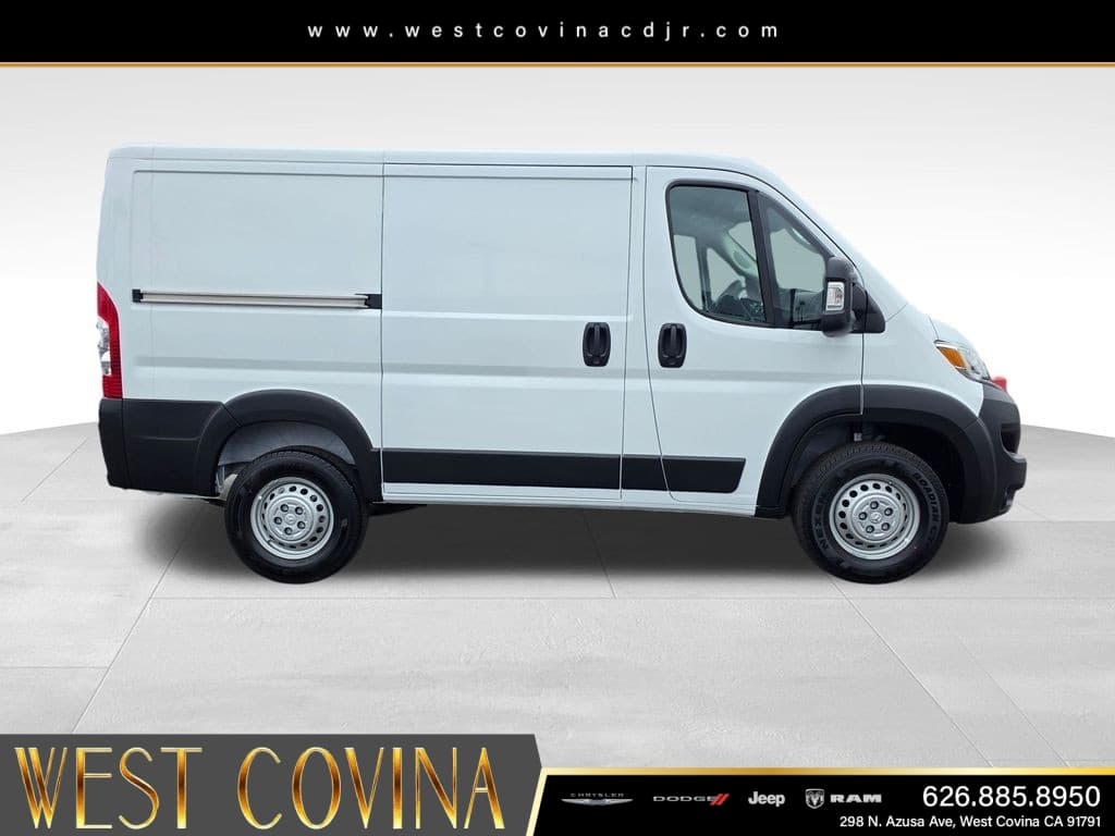 2026 RAM ProMaster Low Roof thumbnail 4