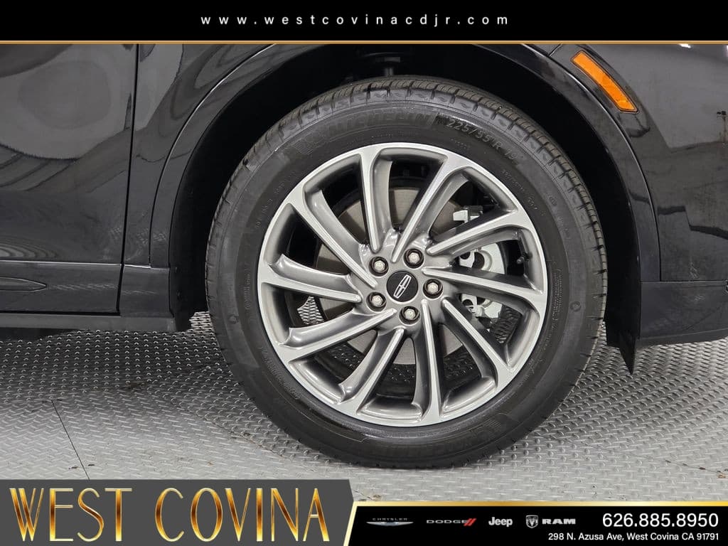 2024 Lincoln Corsair Plug-In Hybrid Grand Touring thumbnail 9