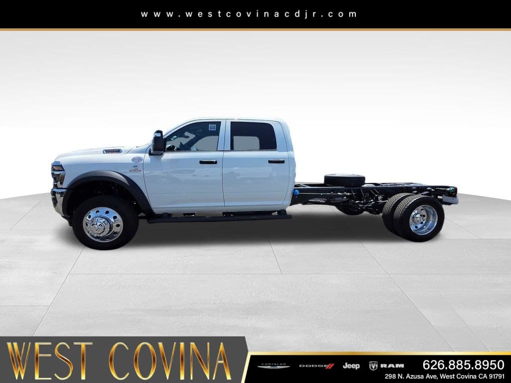 2026 RAM 5500 Chassis Tradesman thumbnail 2