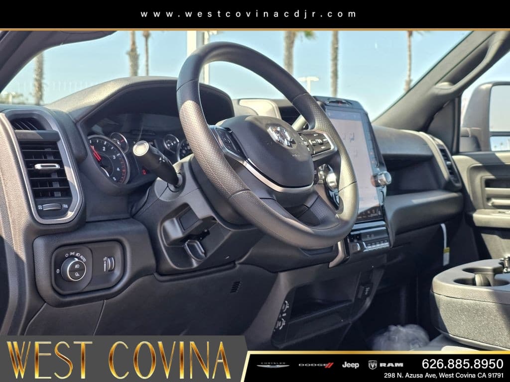 2026 RAM 5500 Chassis Tradesman thumbnail 4