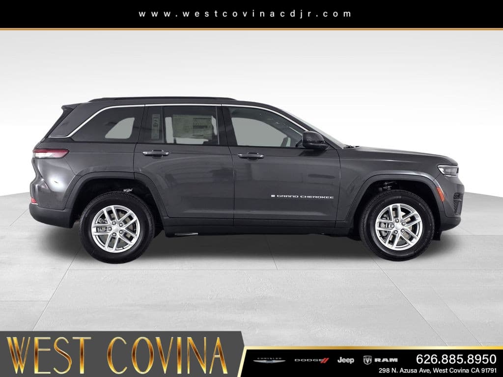 2026 Jeep Grand Cherokee Laredo thumbnail 4
