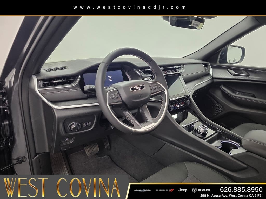 2026 Jeep Grand Cherokee Laredo thumbnail 14