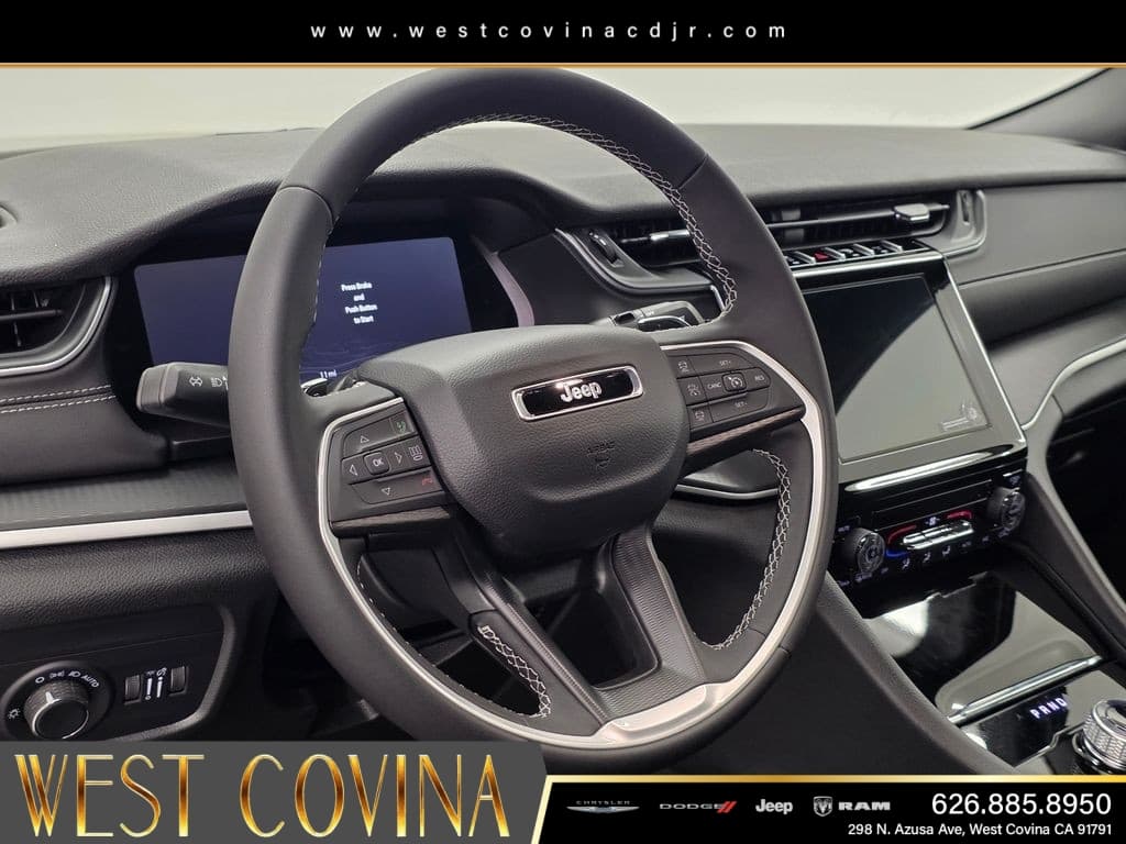 2026 Jeep Grand Cherokee Laredo thumbnail 15