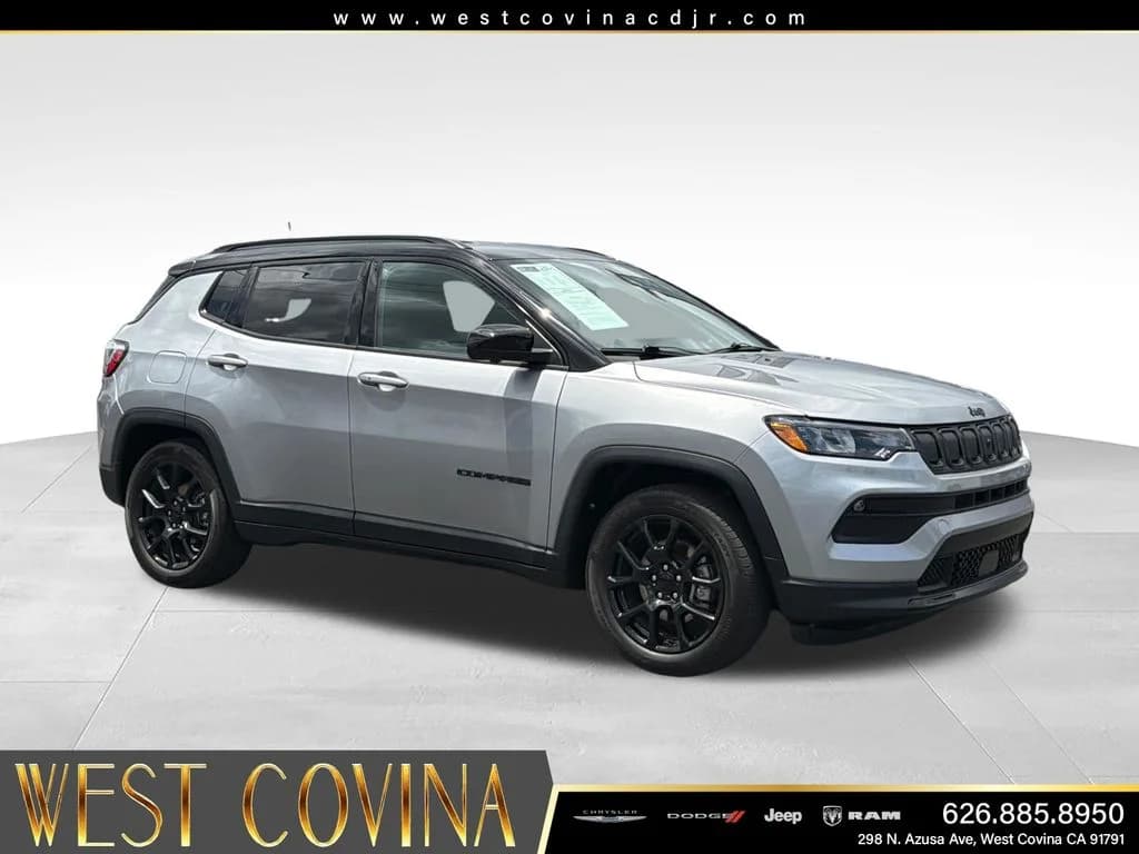 2022 Jeep Compass Latitude — photo 1
